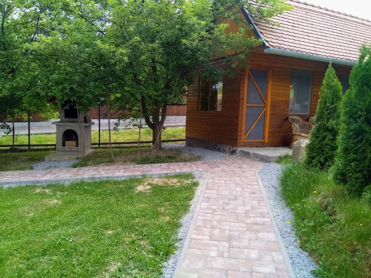 מלון סובאטה Casa Lacul Mierlei מראה חיצוני תמונה